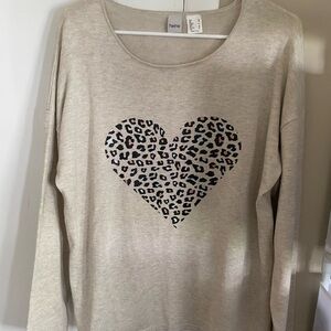 Heine Beige Leopard Heart Women's Top